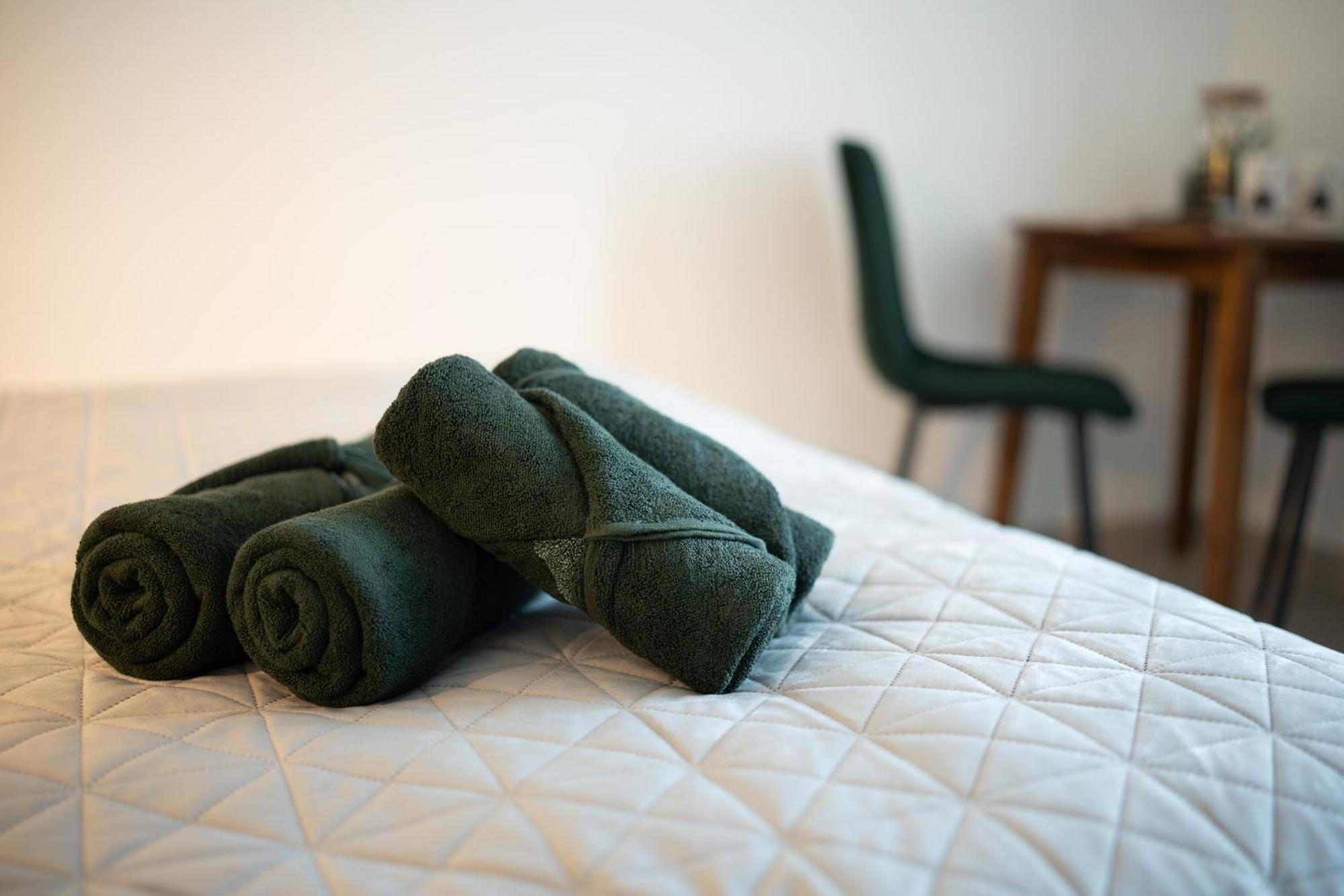 Green Garden & Private Parking Apartments With Playground Riga Luaran gambar