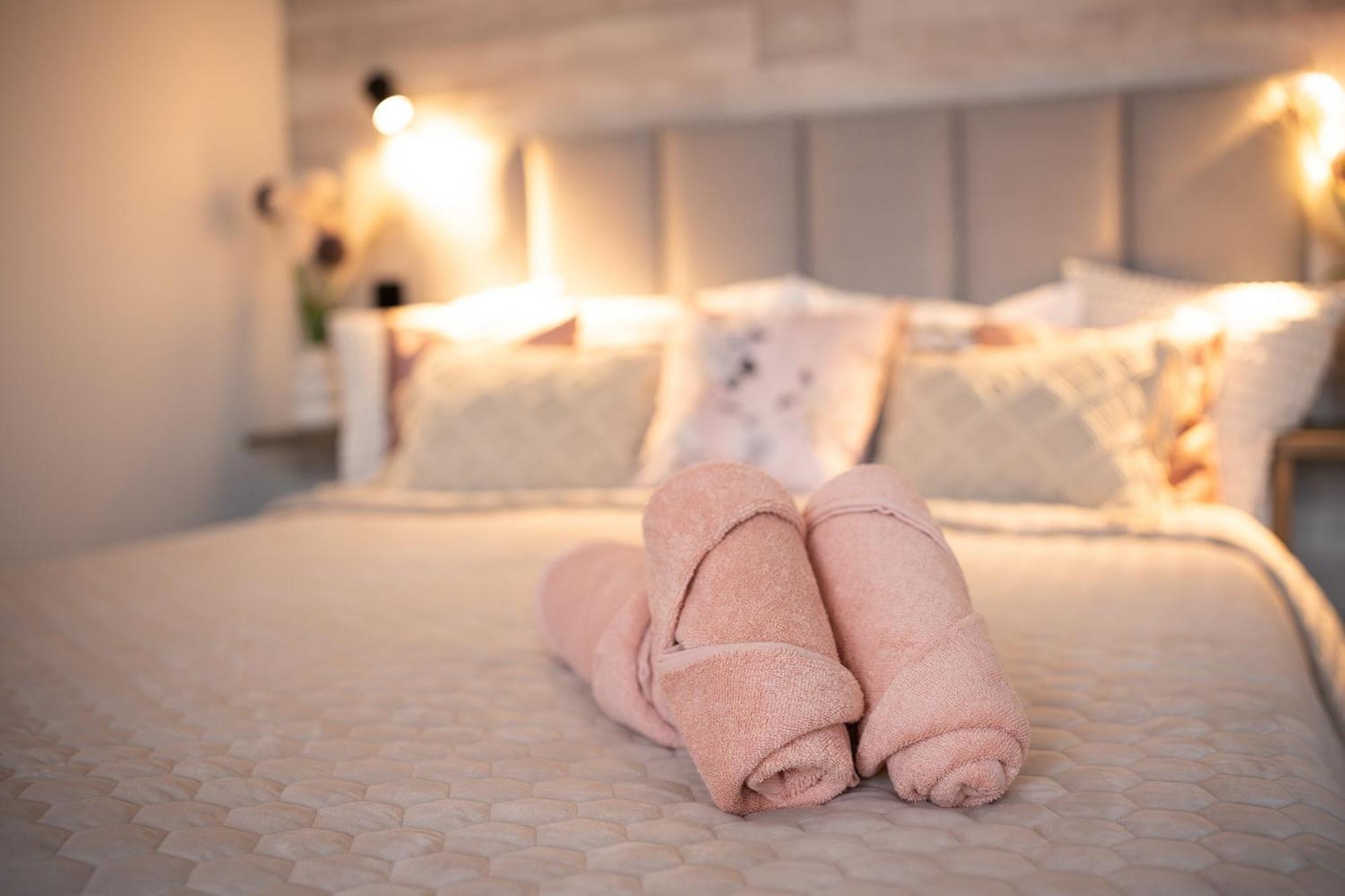 Green Garden & Private Parking Apartments With Playground Riga Luaran gambar