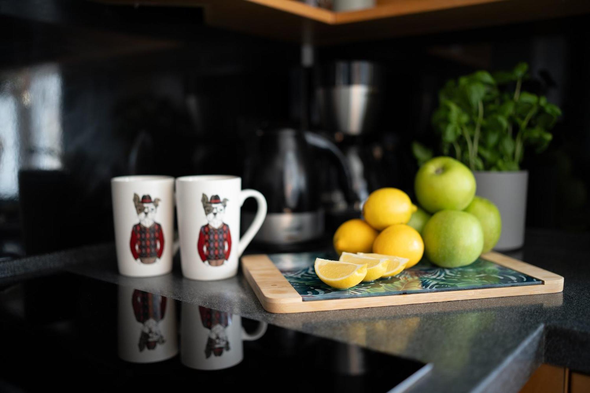 Green Garden & Private Parking Apartments With Playground Riga Luaran gambar