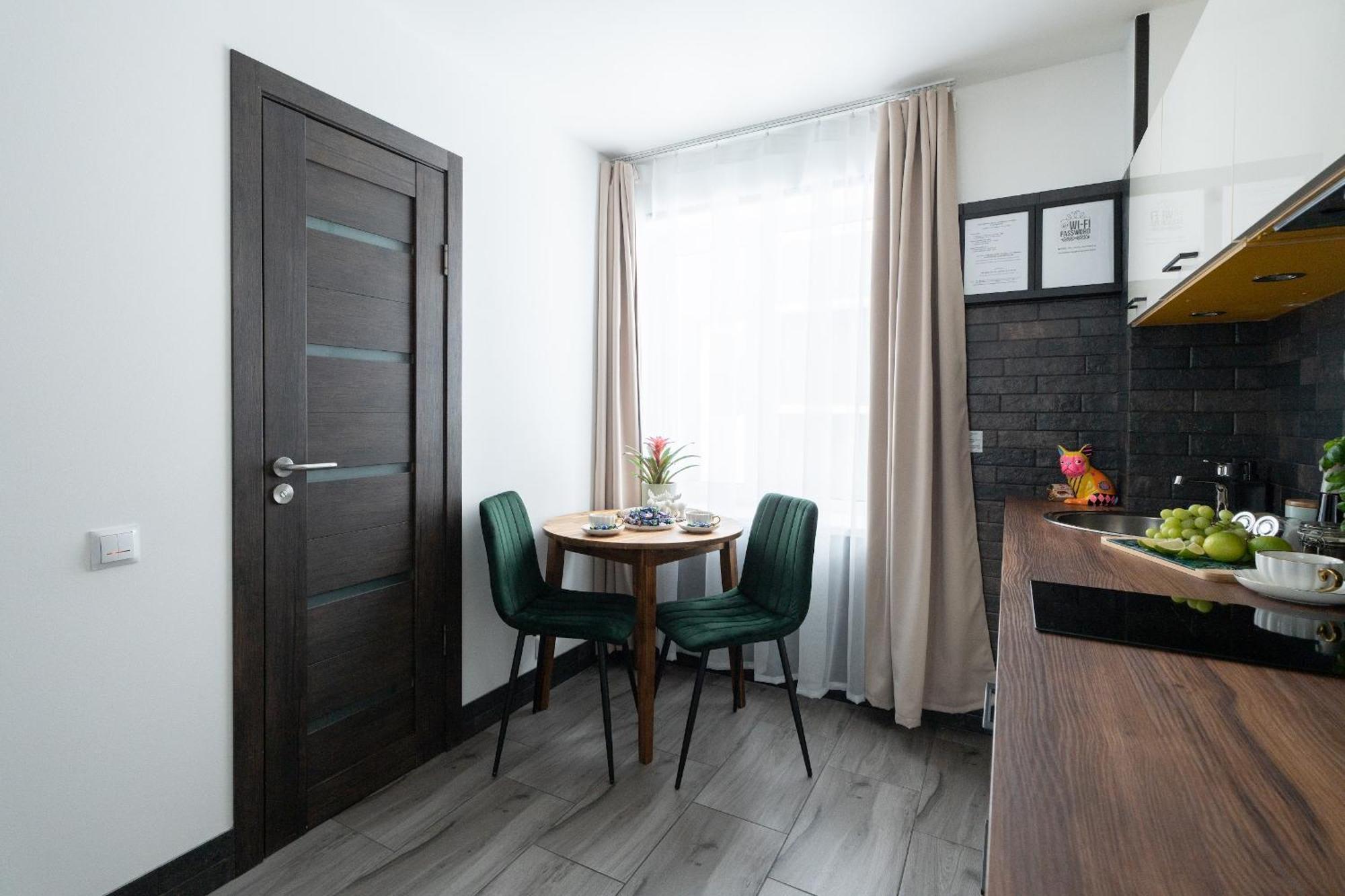 Green Garden & Private Parking Apartments With Playground Riga Luaran gambar